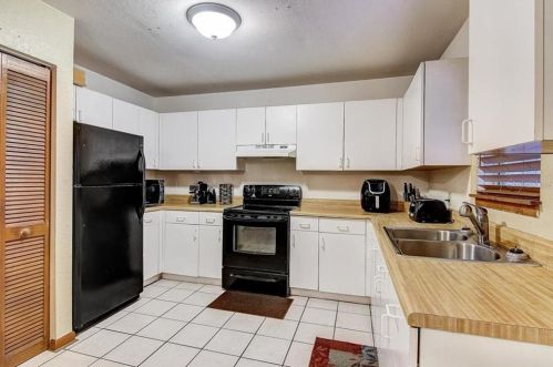 3101 Gordon Ct, Tampa FL 33619-1833 exterior