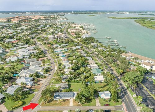 107 Fernandina St, Fort Pierce, FL 34949-3554