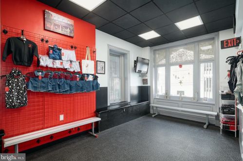 2337 13 St, Philadelphia PA 19123-0024 exterior