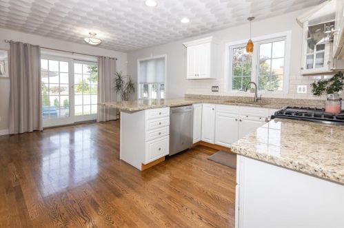 10 Olney St, Providence RI 02919-5152 exterior