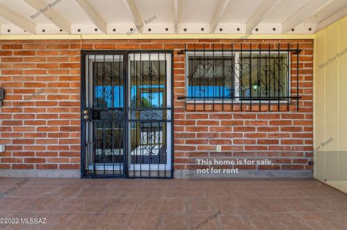 1822 Camino Seco, Tucson AZ  85710-7241 exterior