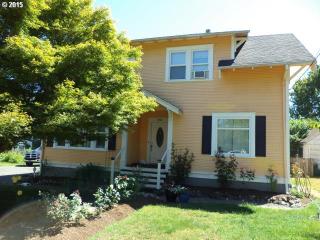 3920 105th Ave, Portland, OR 97220-3421