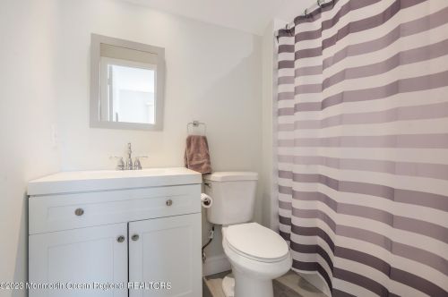 829 Spar Dr, Lacey NJ 08731-3028 exterior