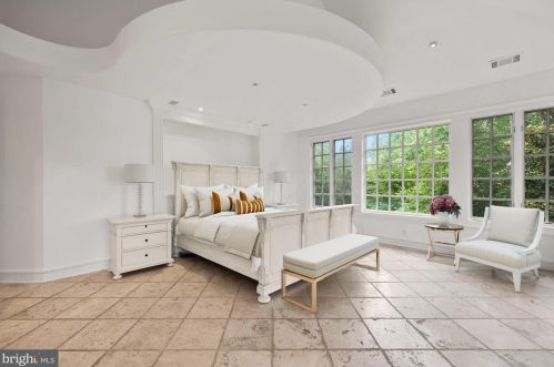 11705 Centurion Way, Rockville MD 20854-6419 exterior