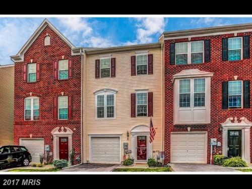 805 Blossom Dr, Hanover PA  17331-2074 exterior