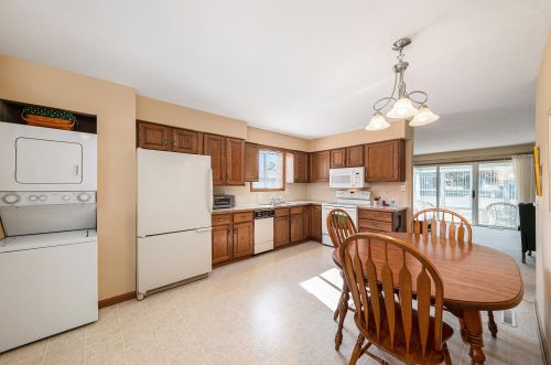 5108 Grn Mdw Rd, Kalamazoo MI 49009-1256 exterior