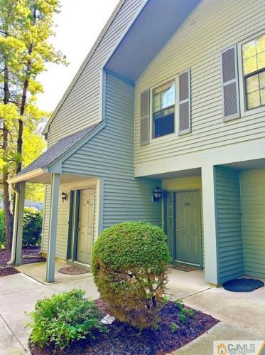 706 Woodhaven Dr, Edison NJ  08817-3776 exterior