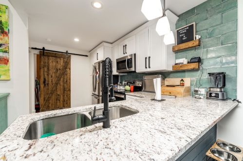 2930 Eleanor Ter, Atlanta GA  30318-6014 exterior