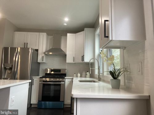 418 Delafield Pl, Washington DC  20011-6111 exterior