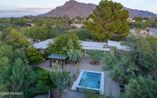 726 Ko Vaya Dr, Tucson, AZ 85704-3210