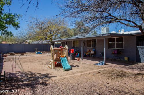 8312 Desert Steppes Dr, Tucson AZ 85710-4210 exterior