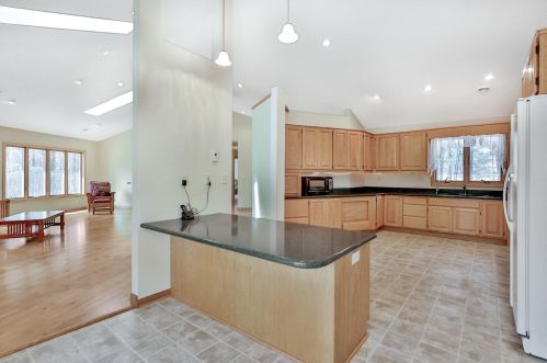 2889 377 Ave, Stanford MN 55080-8727 exterior