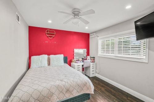 3223 Merced Pl, Oxnard CA 93033-5744 exterior