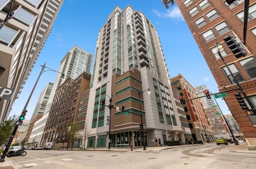 170 Polk St, Chicago IL  60605-3600 exterior