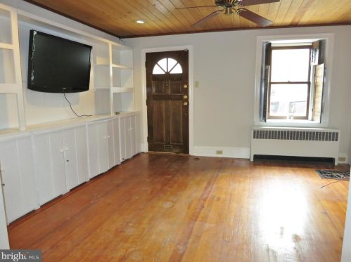 143 Levering St, Philadelphia PA  19127-1413 exterior