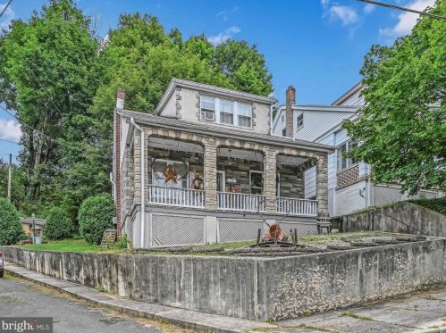 24 Jackson St, Primrose, PA 17901-3652