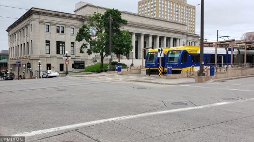 270 4th St, Saint Paul MN  55101-1402 exterior