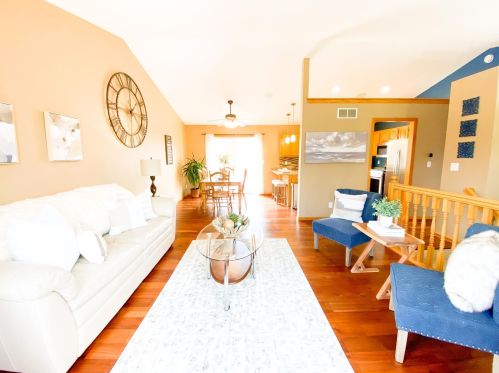 7643 31st St, Saint Paul MN 55128-4045 exterior