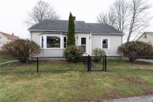 253 Estes St, Woonsocket RI  02895-1445 exterior