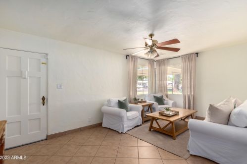 7047 23 Dr, Phoenix AZ 85085-8711 exterior