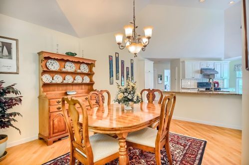 14 Foxcross Cir, Concord NH 03301-6920 exterior