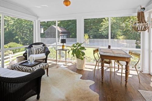 236 Norwalk Rd, Norwalk CT 06850-4318 exterior