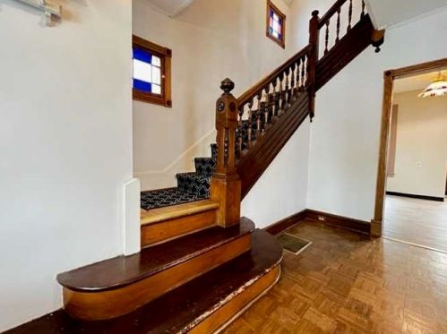 8 Parker Ave, Poughkeepsie NY  12601-1927 exterior