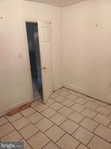 4014 6 St, Philadelphia PA 19140-2501 exterior