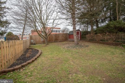 365 Atkins Ave, Lancaster PA 17603-4910 exterior