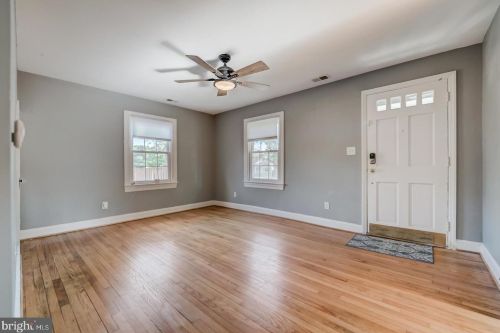 3300 Memorial St, Alexandria VA  22306-1545 exterior