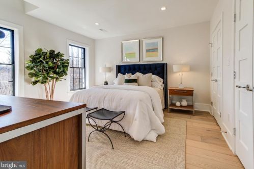 3025 Dent Pl, Washington DC 20007-2916 exterior