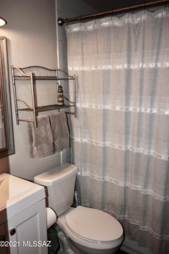 7365 Eastview Dr, Tucson AZ 85710-5519 exterior