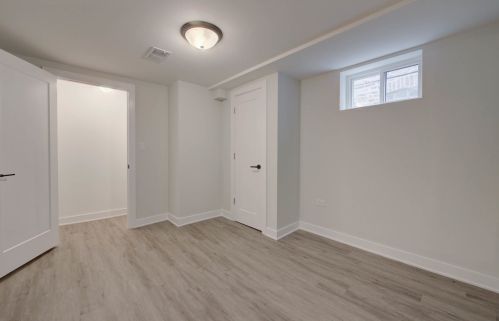 4852 La Crosse Ave, Chicago IL  60638-2119 exterior