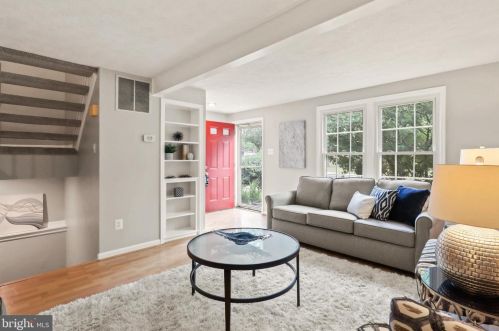 6023 Chicory Pl, Alexandria VA 22310-1795 exterior