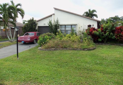 5027 Minto Rd, Boynton Beach, FL 33472-1201