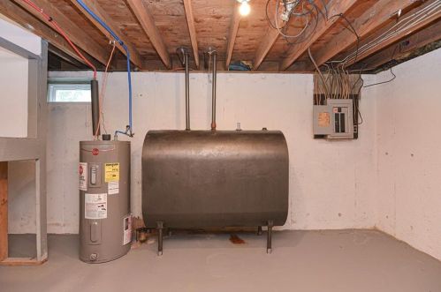 38 Berkshire St, Providence RI 02908-2503 exterior