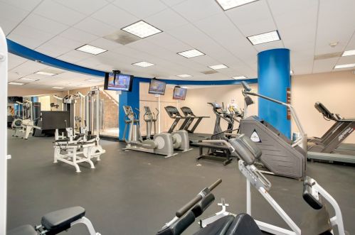 260 Chestnut St, Chicago IL  60610-3112 exterior