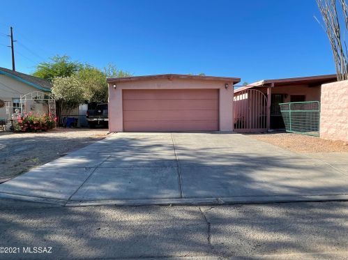 4311 Seneca St, Tucson, AZ 85712-3266