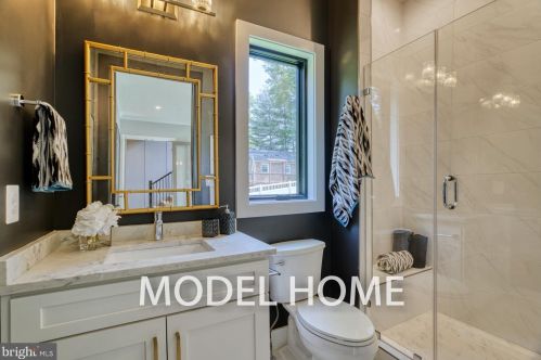 1713 Macon St, Mc Lean VA  22101-5130 exterior