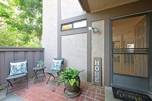 2664 Monterey Pl, Fullerton CA 92833-2086 exterior