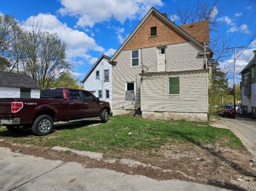 3119 13th St, Milwaukee WI  53206-2764 exterior