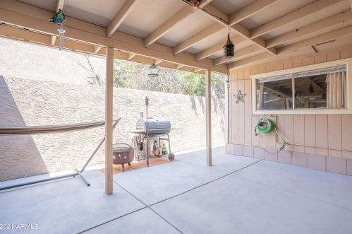 8216 32nd Ave, Phoenix AZ  85051-6022 exterior