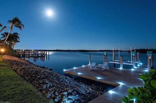 950 Admiralty Parade, Naples FL 34102-7856 exterior