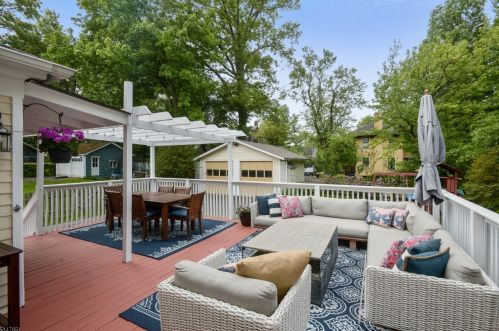 10 Madison Ave, Maplewood NJ 07040-2207 exterior