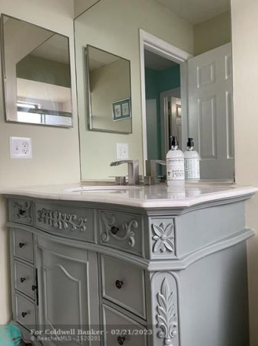 117 Sagamore Ter, Fort Pierce FL 34983-1262 exterior