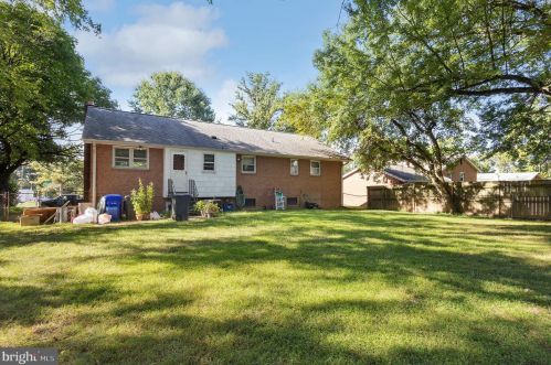 1701 Franwall Ave, Silver Spring MD 20902-2919 exterior