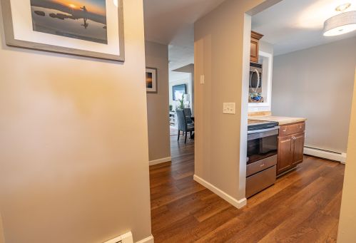 52 Great Falls Dr, Concord, NH 03303-1595