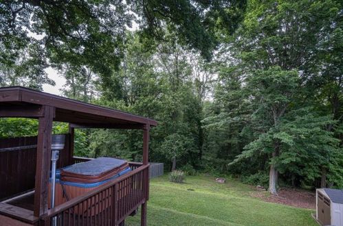 265 Burch Dr, Moon Twp PA  15108-3113 exterior