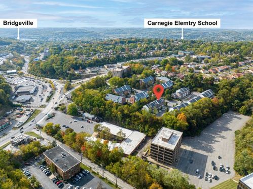 868 Highpointe Cir, Pittsburgh PA 15220-1854 exterior