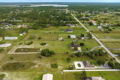 4395 20 St, Naples FL 34117-9400 exterior